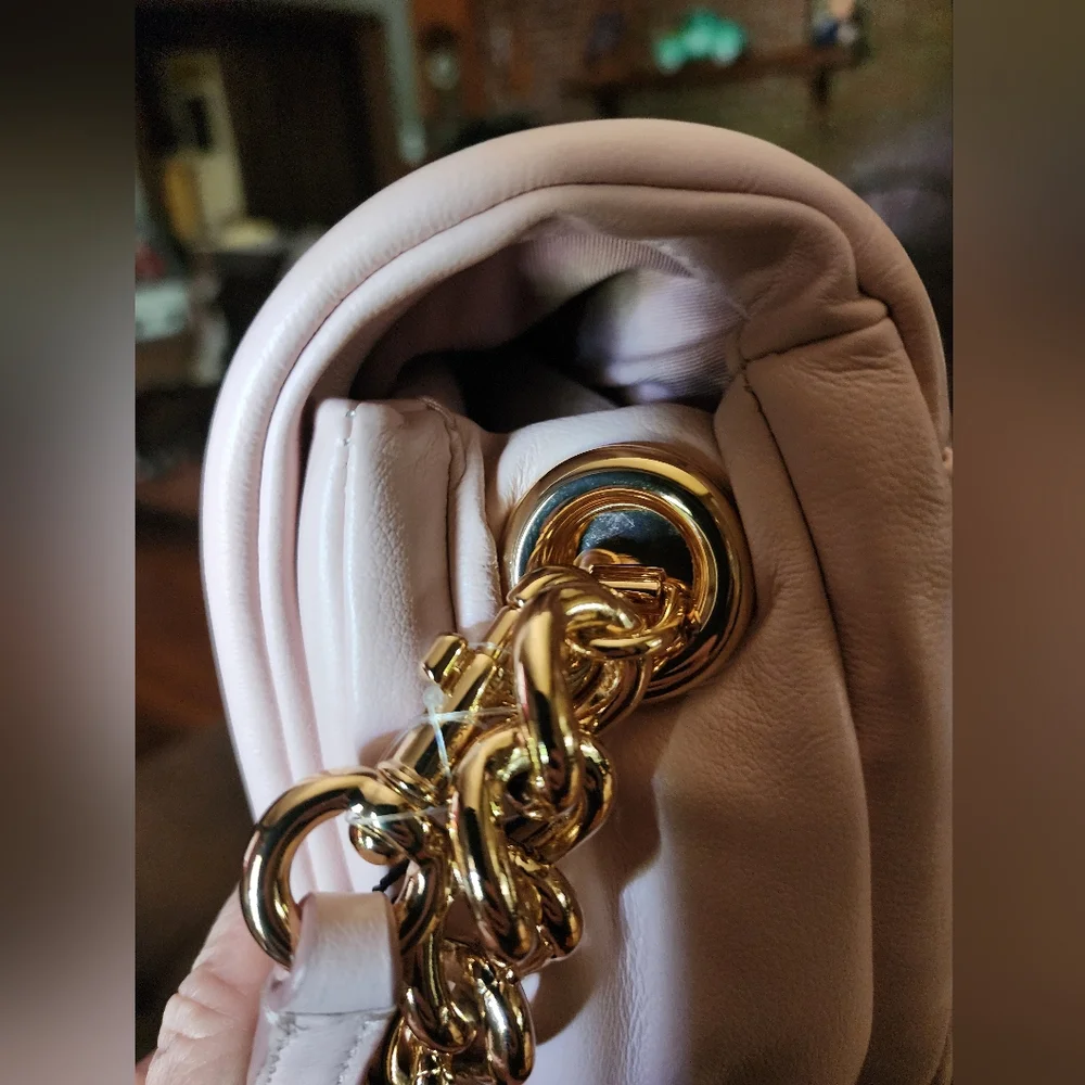 Marc Jacobs Cream and Gold Ruched Shoulder Bag - Picture 9 of 16